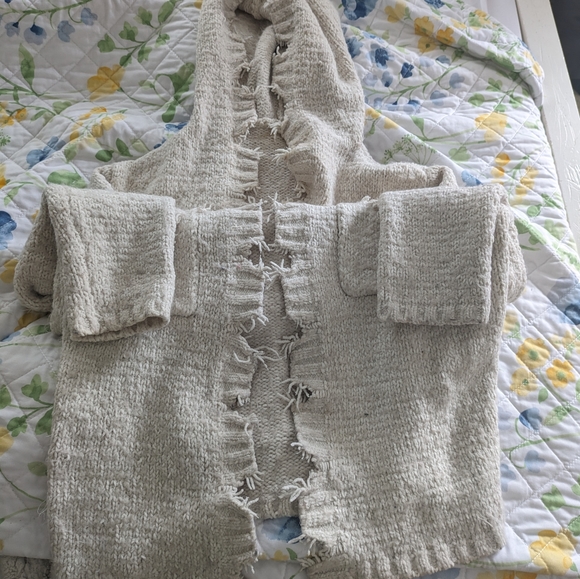 Swter - Picture 2 of 4